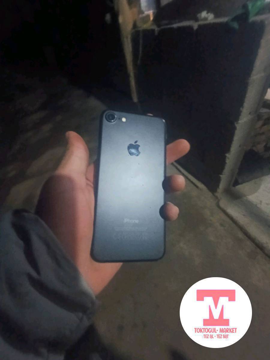 айфон 7 сатылат жакшы 
баасы память 256
срочно