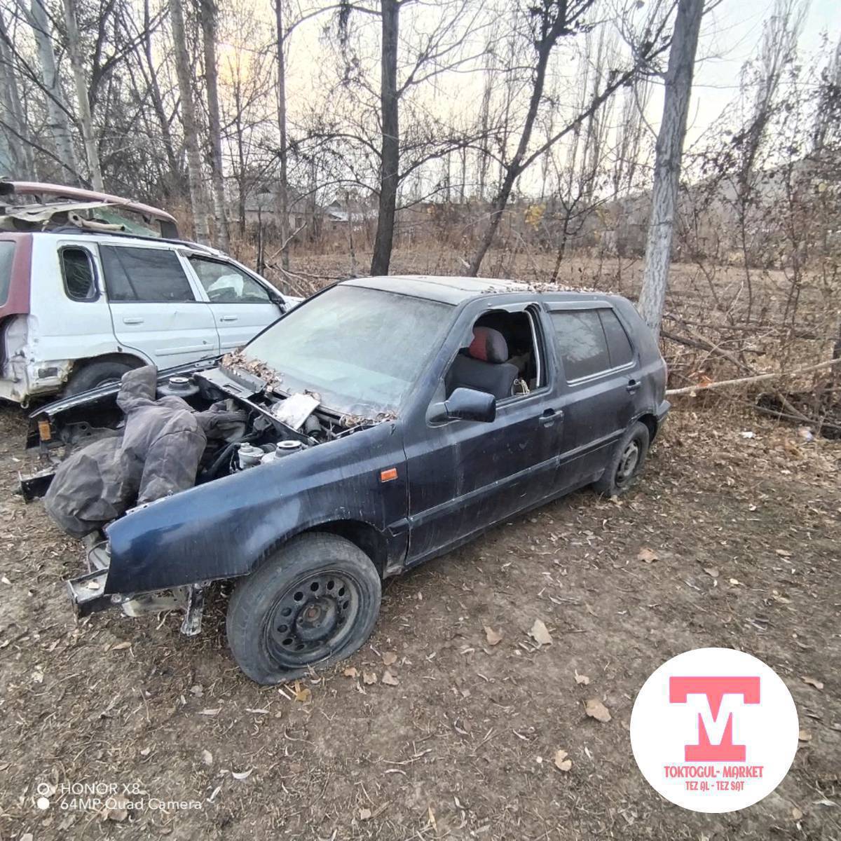 голф 3 сойулуп жатат мерс 210го эшик фаар стоптор бар кызыккандар чалгыл