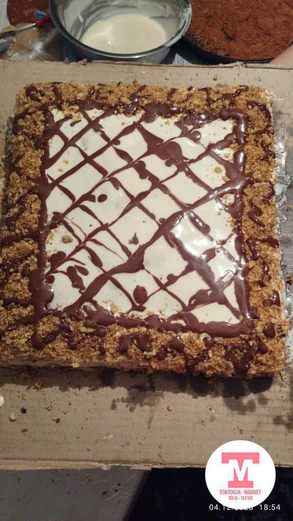 сметаник торт 500сомдон медовый 380сомдон шоколад 🍫 🍫 🍫 🍫 торт 400сомдон уйдон заказ алып жасап берем домашный свежие жана тойлорго салаттын турлоруно заказ алам жасап берем даамдуу болот салаттар