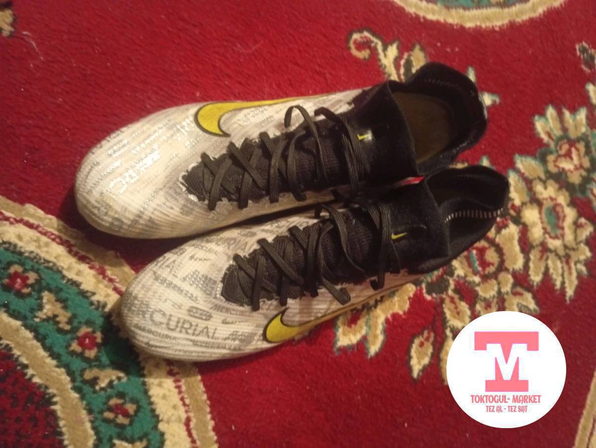 Бутса Сатылат