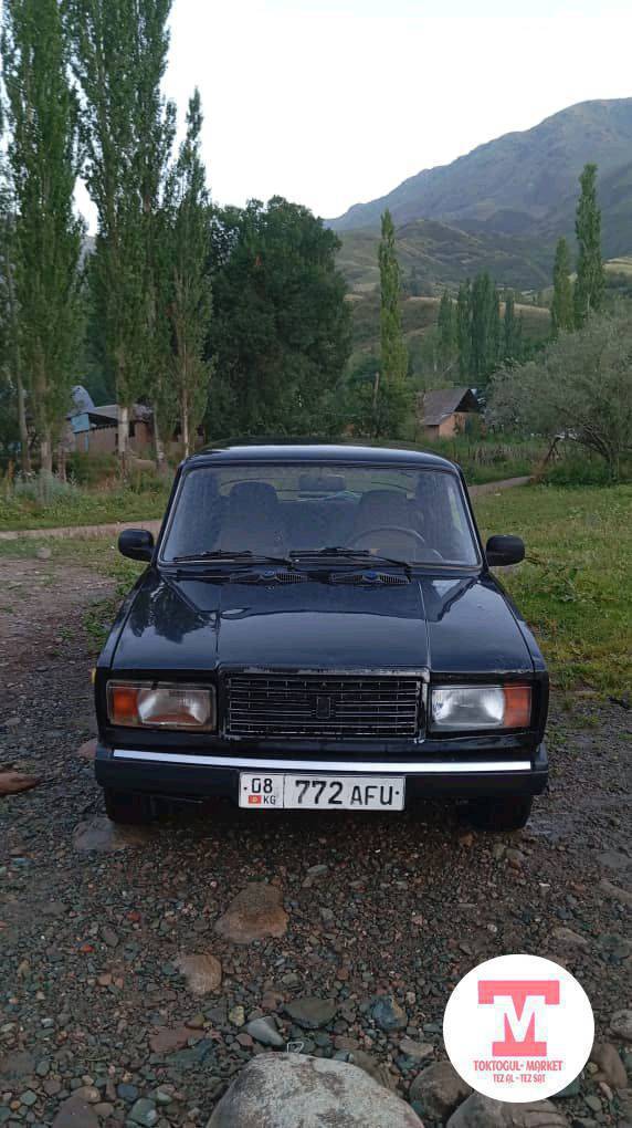 сатылат жылы 2010 базы 110000 сом же алмашам жакшы таза 2107 болсо мен кошом