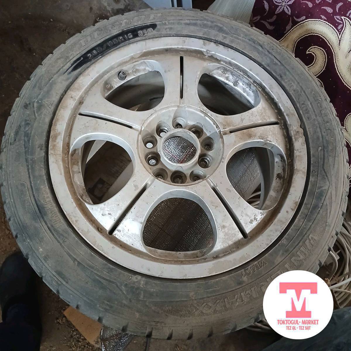 зима бакырышка сатылат 205 55 16 размер 3000 мин дамкрат 1500 сом рул 400 сом жаны