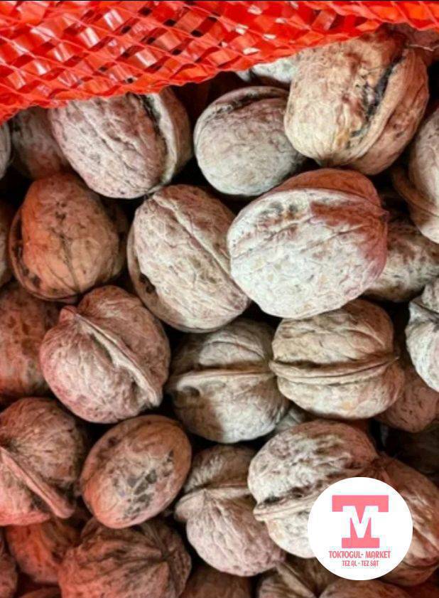 Продаю орехи — 100 сом за кг.