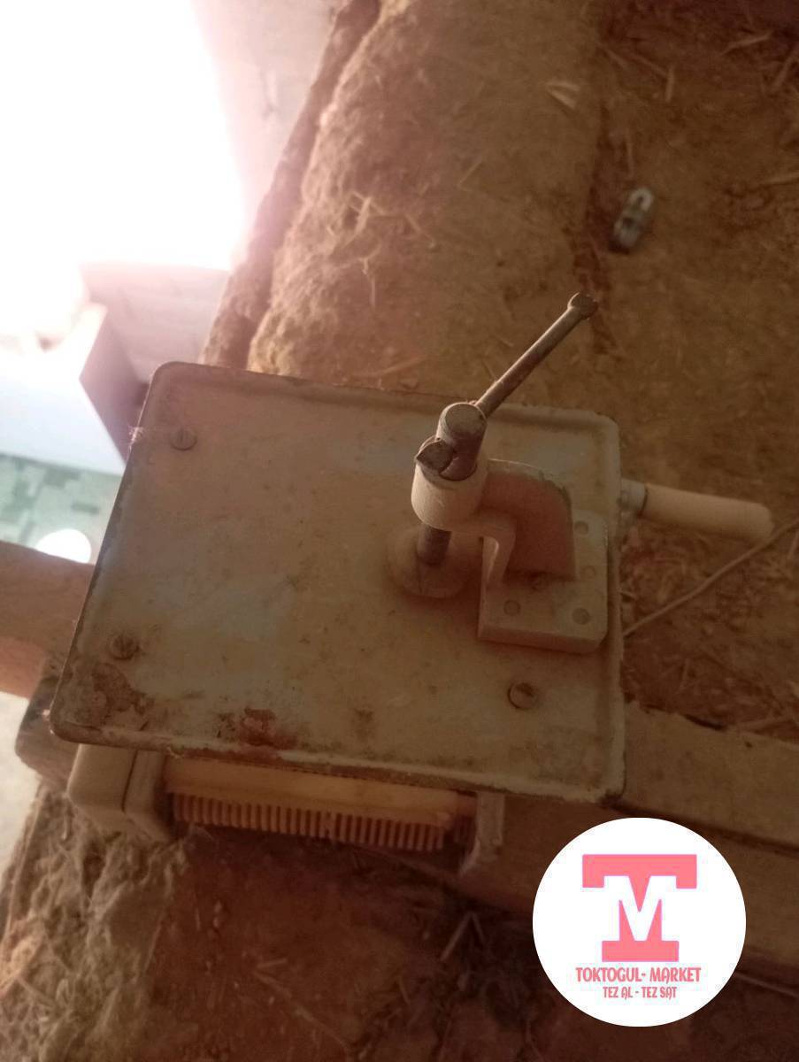 ушул камыр жайып кескич сатылат 200сом