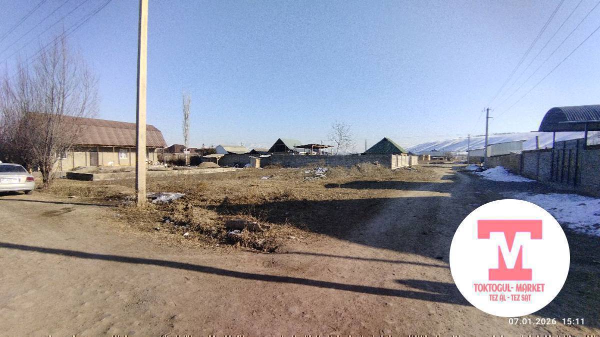 Участок сатылат Чон-Добо-Боркеев кесилиште 
7 сотук фундамент куйулган суу бар
