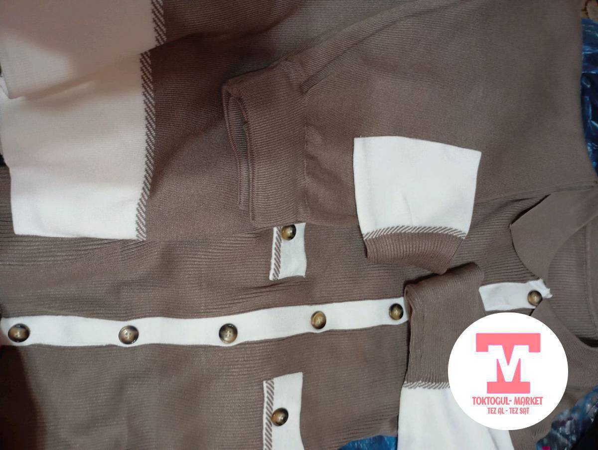 Акция, Акция,Акция!!! болуп корбогондой  жетишип калыныздар 1700-сом 10-эле уштук бар хиджабка да ылайык койноктор бар. бираз кеми бар, тушуп берем