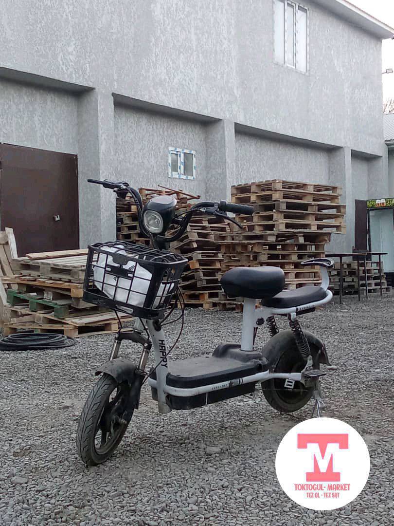 скутер сатылат абалы жакщы баасы 16000 мин сом