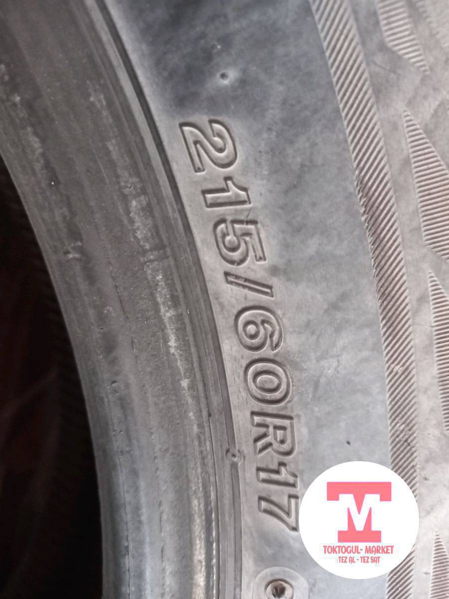 Дөнгөлөк сатылат 215/60R 17 ,2 штук баасы екөсү 2500 сом .