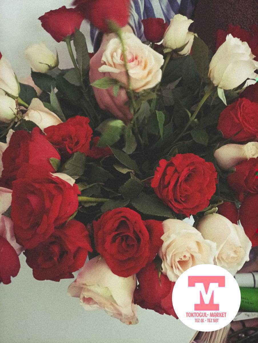 ушул розалар живой  сатылат штуктап 100 сом Оптон  80 сомдон беребиз