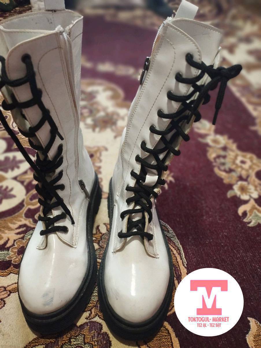 сатылат баасы 500сом Москвадан кымбат алгам бир эле жолу кийилген р:36