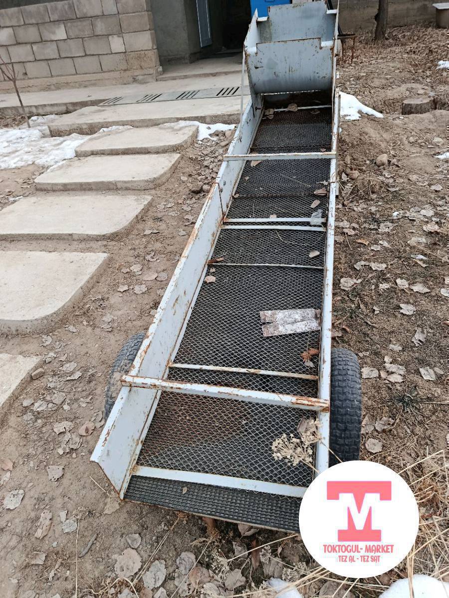 Алтын чайкаган драга сатылат!Бардык шаймандары менен чогуу комплект.Жаны боюнча.Иштетилбей туруп калды ...Өтө бышык материалдан жасалган заказ менен.