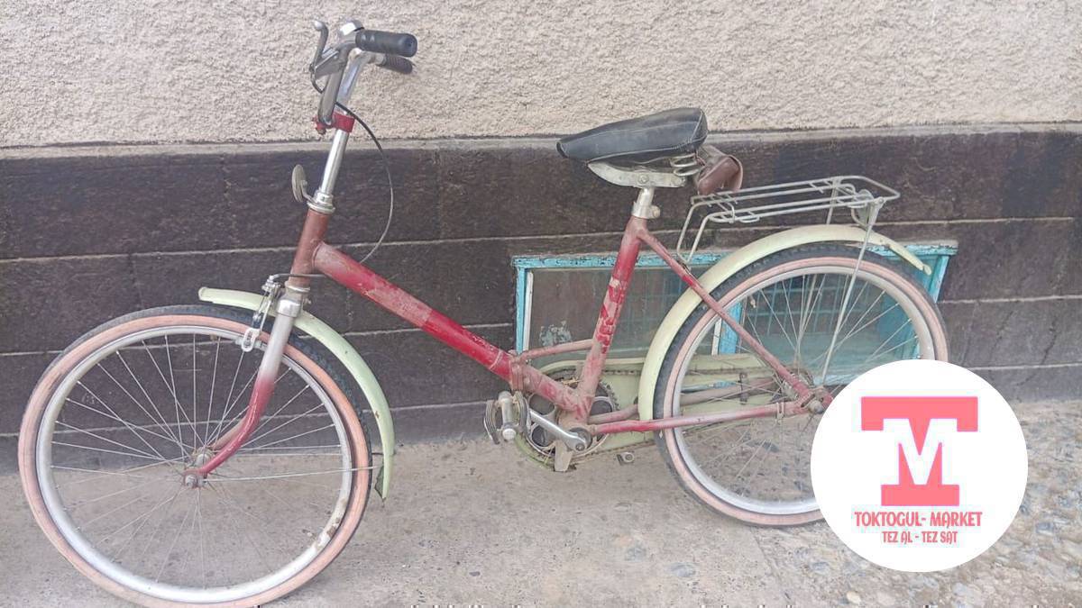 ушул велосипед 2 шт сатылат тебилет баары иштейт тебилбейле турат 2500 сомдон