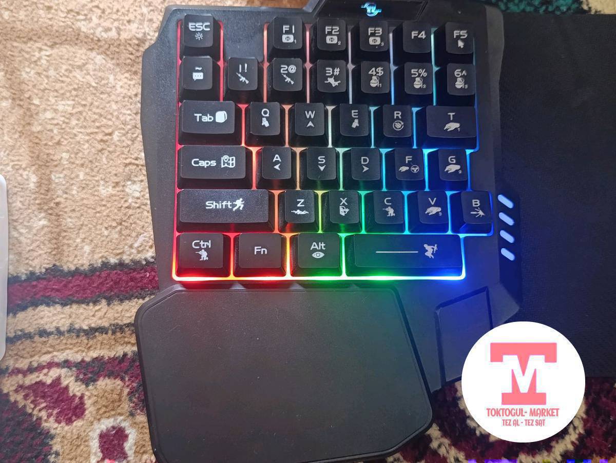 сатылат срочна басы 800 кеми бар 
срочна сатылат басы 500сом обмен бар навушнике