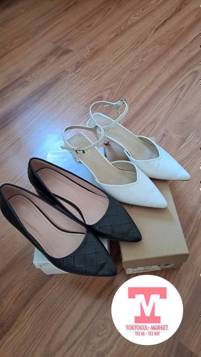 кара туфли 37 размер, 600 сом
ак туфли-босоножка 36 размер 400 сом.
экөө биригип 1000 сомго берем.