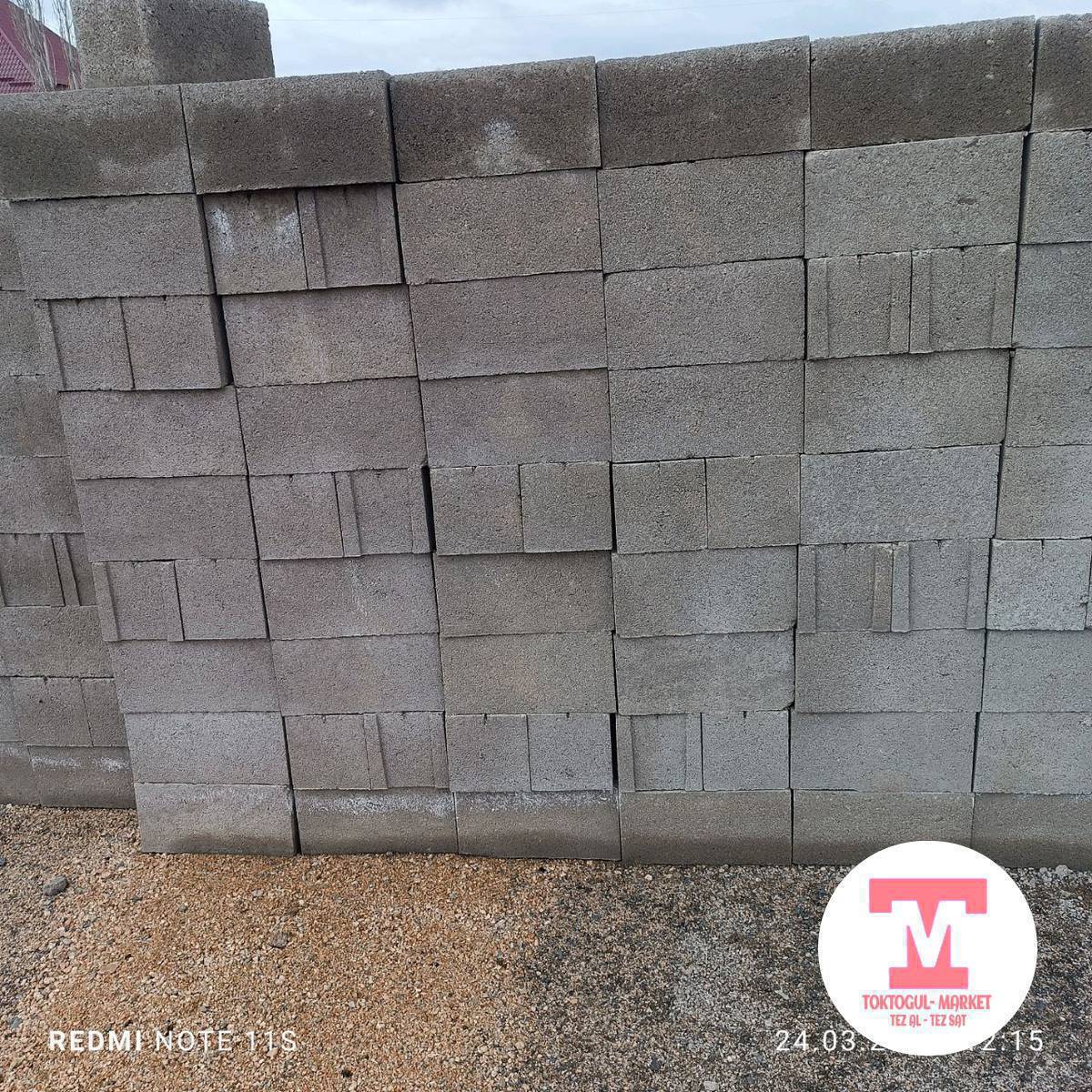 Сапаттуу Пескоблок сатылат. 
Баардык түрү бар баягыл эле Местадабыз Автобазанын ичинде. 
Былтыр күздө куйулуп жыйылган даяр.