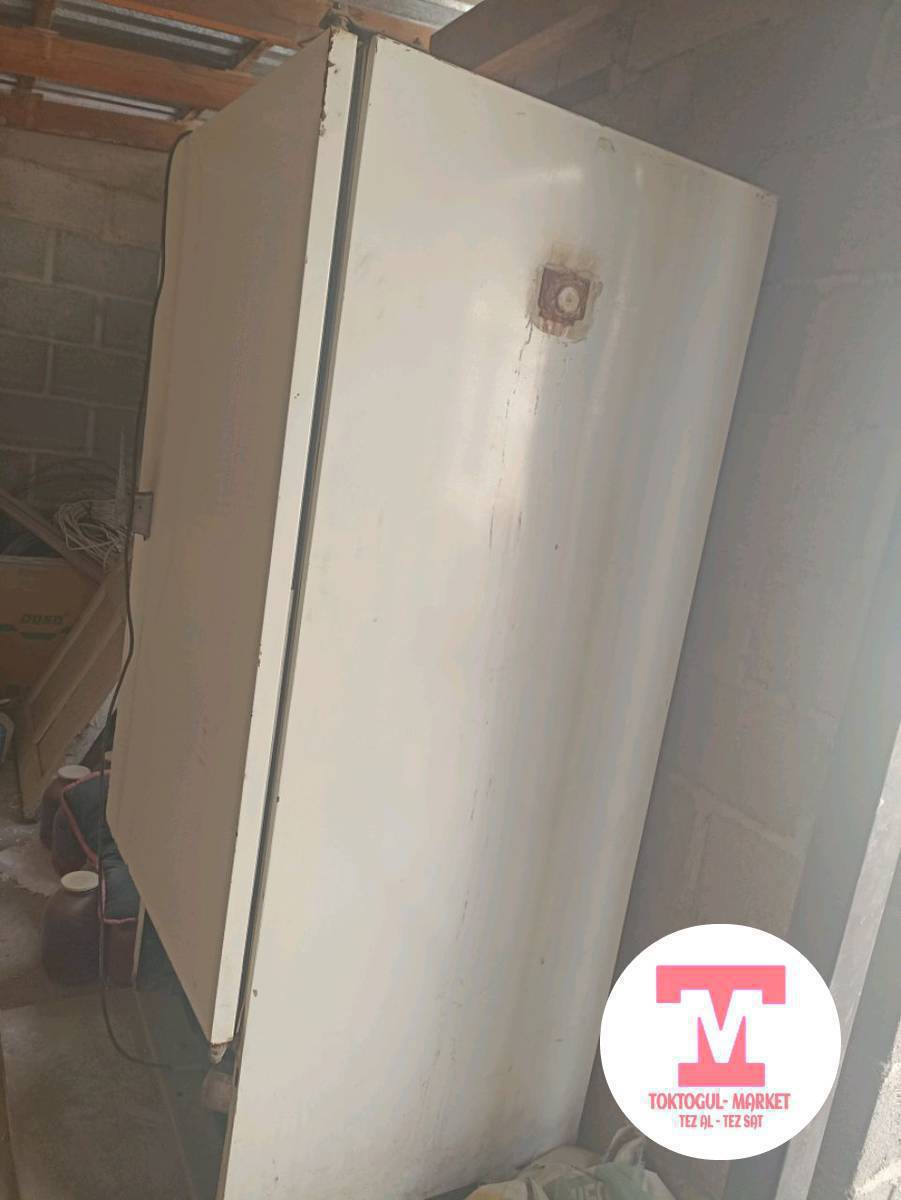 Ассаломуалейкум
ушул чон холодильник сатылат баасы 10000 сом .