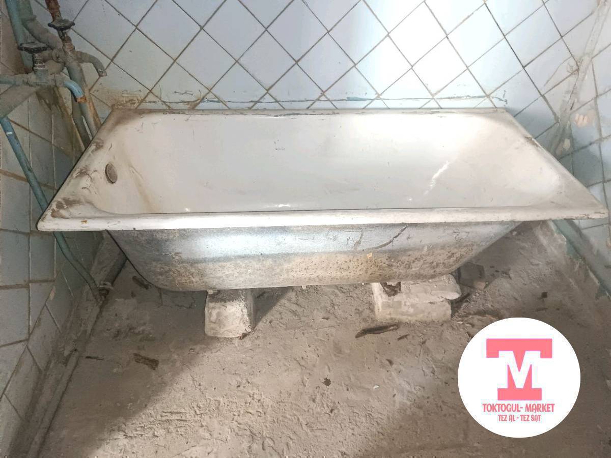 Союз убагында жасалган ванна сатылат обьему 400литрден ойдо.
Торг бар.