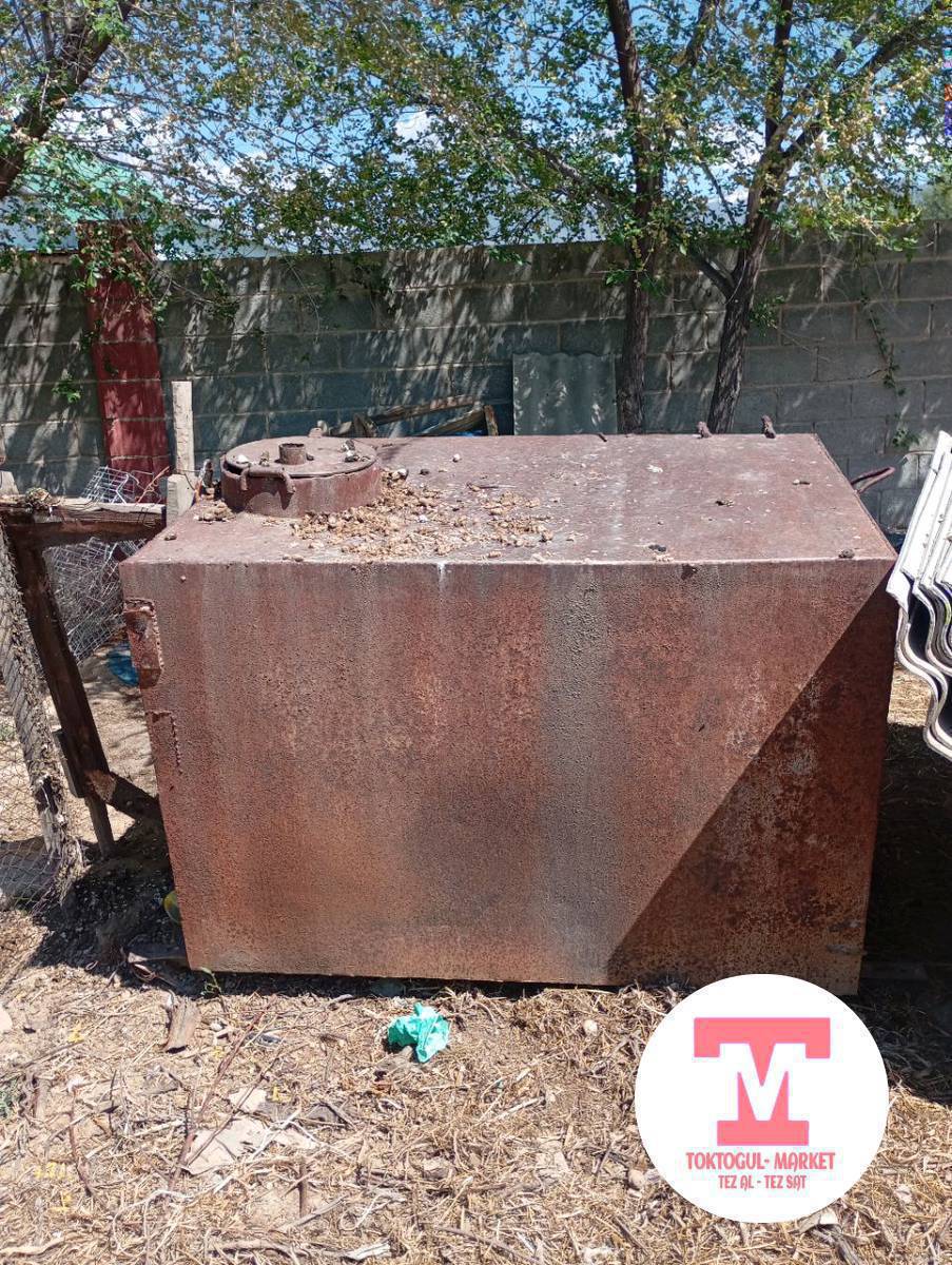 бачок сатылат баасы 10000сом тушуп беребиз керек болсо чалыныз