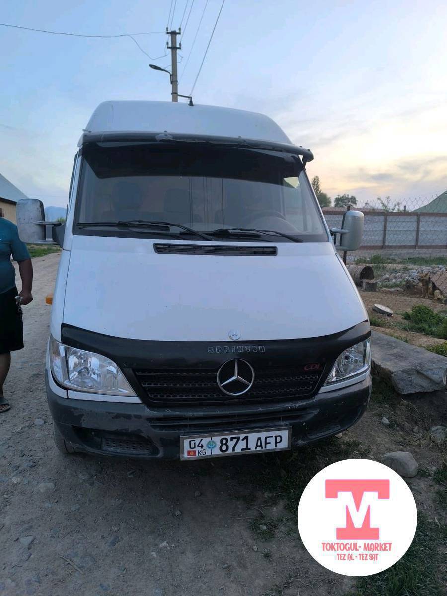 Мерседес Спринтер сатылат жылы 2001 объем 2,7 грузовой цельнометаллический абалы жакшы бираз кузовто иштери бар баасы 650000 сом суйлошуу жолу бар