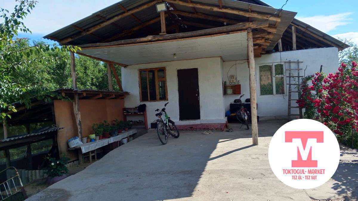 Асалом алейкум Токтогул шаары бала чычыкан айлы кыркым сарай  жактан чон там сатылат суу кенен ысык суусу менен жер 37 сот кызыл китеп бар мал бакканга ынгайлу срочна сатылат