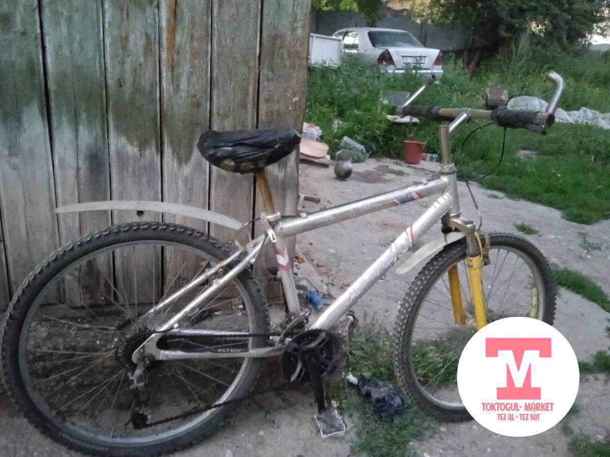 Велосипед сатылат , Токтогулда , баасы :5000 м.сом.