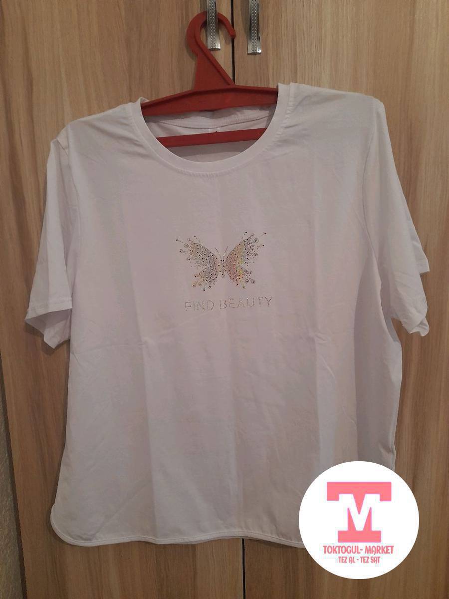 Жаңы футболка сатылат, өлчөмү 3XL 🌸
Кытайдан заказ менен келген, өзүмө өлчөмү  чоң болуп калды. Сапаты абдан сонун, 95% таза пахта (хлопок), денеге жагымдуу. Модели кенен, ичти сонун жашырат. Бизде 52 размерге туура келет.00