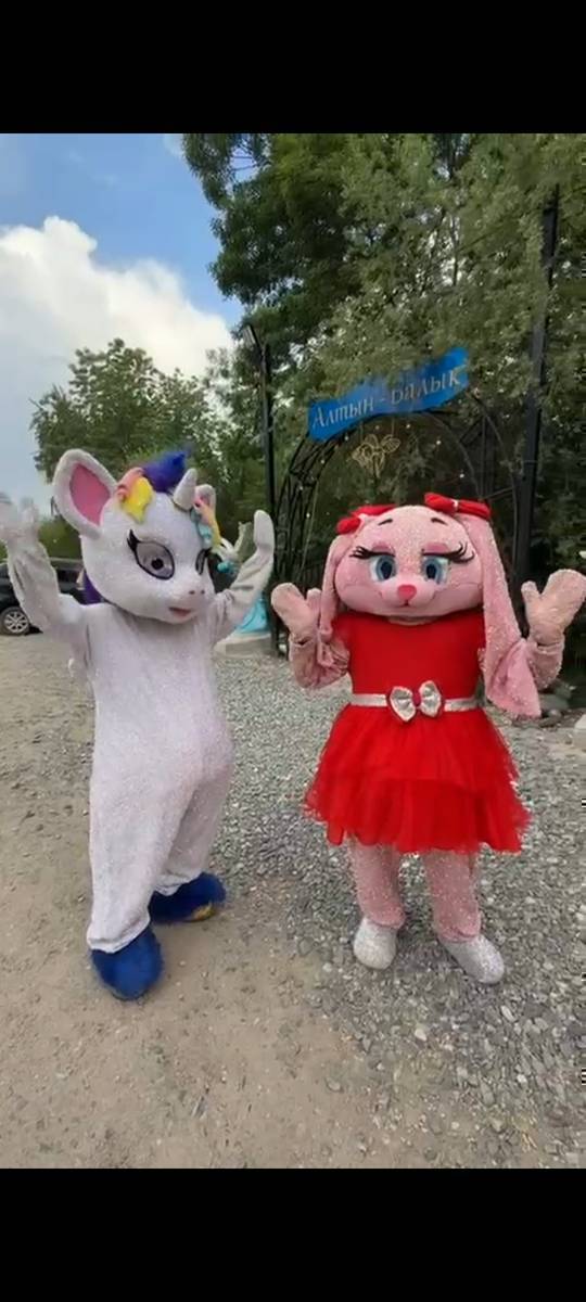 Сүйүнчү🤩🤗
Эми Сиздин балдарыңыздын,ата энеңиздин,дегеле жакындарыныздын туулган күнүн эсте калаарлык соонун кылып куттуктап 🥰таң калтыра аласыз.
-Кантип дейсизби?🤔
- Эң оңой,бул чооң Мамалактар сиздерди куттуктоо үчүн ар дайым кызматта болот.🤗🤩🤩
  Ал эле эмес,Роддомдон эң соонун кылып наристенизди чыгарып кетуунузго да кызмат кылабыз.
Эми элестетиңиз балаңызга " Сен төрөлгөндө,сүйүнүп ушинтип чыгарып кеткем " деп сүрөт ,видеосун чогуу коруп отурасыздар☺️🤗😘

Андыктан азыр заказ бериңиз,биз даярбыз!🫡🫡🫡

Тааныштарга да айтып коюңуз а🤗 алдын ала чоң рахмааат👍🏻👍💐💐💐